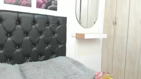 Hi im sara online show from June 26, 2:07 pm