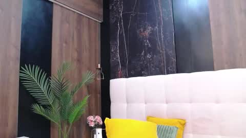 Snapshot of tamia_lou chatting on October 19, 11:23 am Tamia online show from October 19, 11:23 am