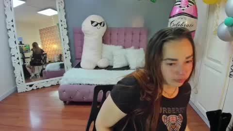Snapshot of tammyparker_ chatting on October 1, 3:00 am Tammara online show from October 1, 3:00 am