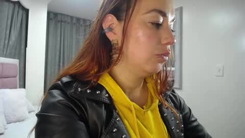 Snapshot of tammyparker_ chatting on January 14, 3:22 am Tammara online show from January 14, 3:22 am