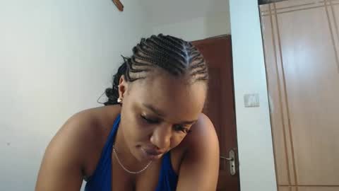 tania online show from April 29, 8:25 pm