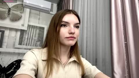 Mia online show from March 12, 3:04 pm