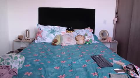 tatiana_monteros online show from April 22, 1:41 pm