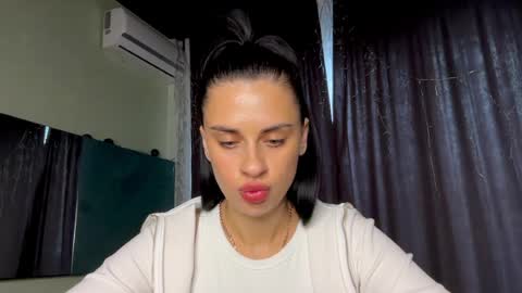 Tati online show from April 1, 1:41 pm