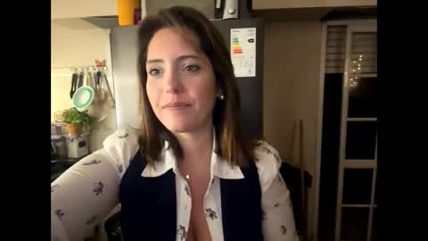 Snapshot of tatieli chatting on October 12, 5:43 am Tatieli online show from October 12, 5:43 am