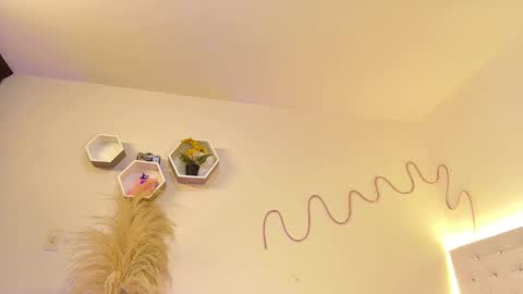 tatix online show from November 13, 5:23 pm