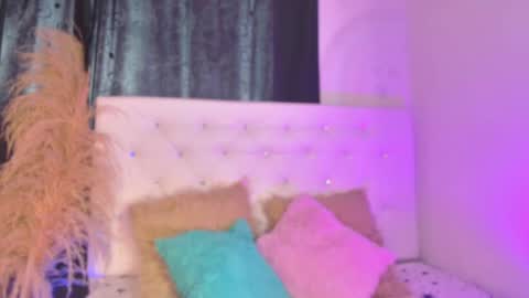 tatix online show from August 4, 7:20 pm