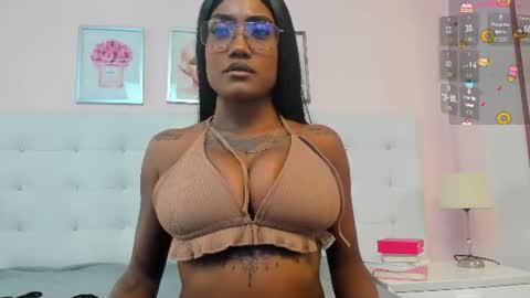 tattibell1 online show from July 22, 6:31 pm