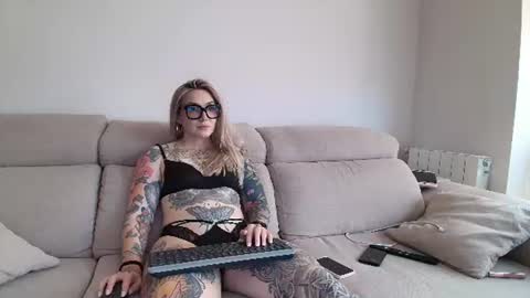 tattoobbgirl online show from June 23, 5:11 pm