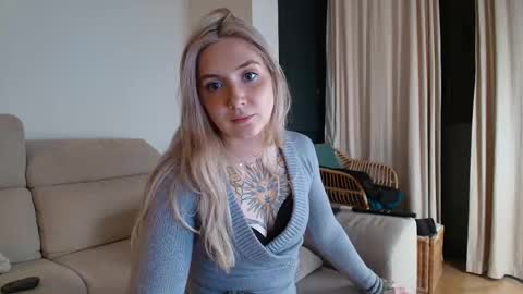 tattoobbgirl online show from February 7, 7:18 pm