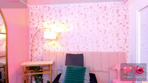 Taylor Bennet online show from June 14, 12:27 pm