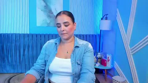 Taylor Bennet online show from July 30, 6:42 pm