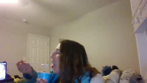 taylorslay online show from June 16, 2:45 am