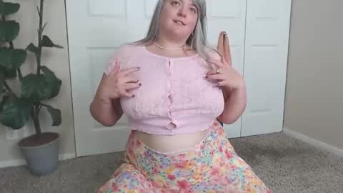 teases online show from December 2, 5:59 pm