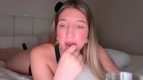 Amy No penetration Virgiin giirl online show from July 10, 9:37 pm