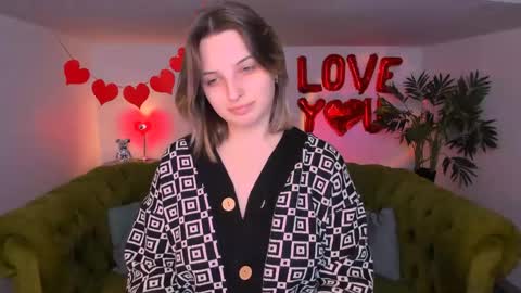 Lisa online show from March 18, 1:38 pm