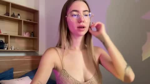 tessa_calmness online show from April 28, 2:27 am