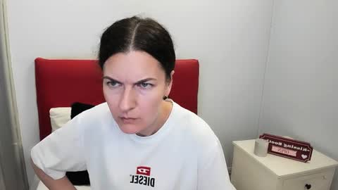 Tess online show from July 20, 2:41 pm
