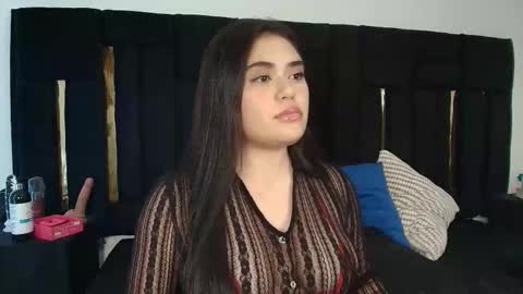 Snapshot of thaisadara24 chatting on October 30, 4:52 pm T H A I S  online show from October 30, 4:52 pm