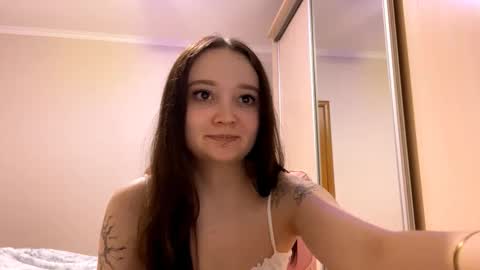 Yumi online show from March 9, 5:27 pm