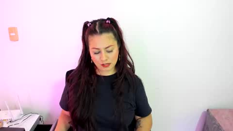 Snapshot of thamara__1023 chatting on September 16, 4:48 pm thania sometimes in the company of Alan and Maria online show from September 16, 4:48 pm
