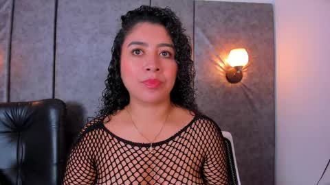 thara webstter online show from April 28, 11:36 am