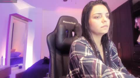 Snapshot of thays_mawakye01 chatting on March 12, 2:45 pm Paola online show from March 12, 2:45 pm
