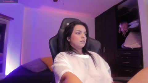 Snapshot of thays_mawakye01 chatting on March 6, 2:40 pm Paola online show from March 6, 2:40 pm