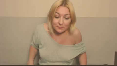 Eva online show from August 4, 11:33 pm