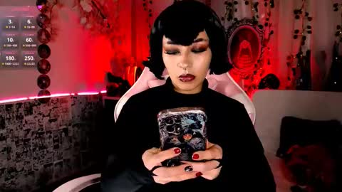 Snapshot of the_kitty_roxy chatting on October 12, 5:10 am ... ... online show from October 12, 5:10 am