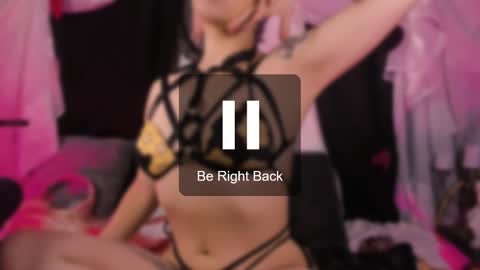 Snapshot of the_kitty_roxy chatting on February 20, 7:12 am ... ... online show from February 20, 7:12 am