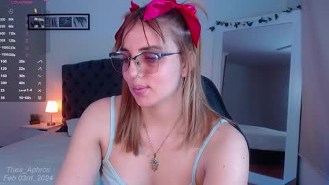 Snapshot of thea_aphros chatting on February 3, 7:31 pm Diosa Afrodita online show from February 3, 7:31 pm