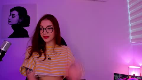 Alicia Alikath  online show from January 21, 10:51 pm