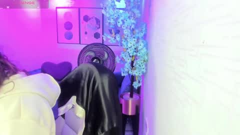 Snapshot of theia_moon_ chatting on September 17, 12:14 pm Theia online show from September 17, 12:14 pm