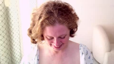 Ella online show from September 25, 8:02 am