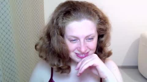 Ella online show from May 1, 6:22 pm
