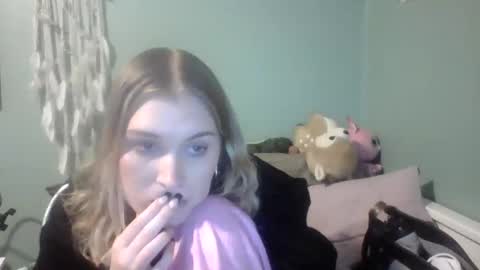 Little Bambii online show from December 30, 2:09 am