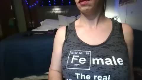 Rayvyn 1 online show from May 10, 12:24 am