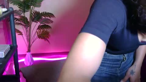 thessssy online show from March 16, 5:44 am