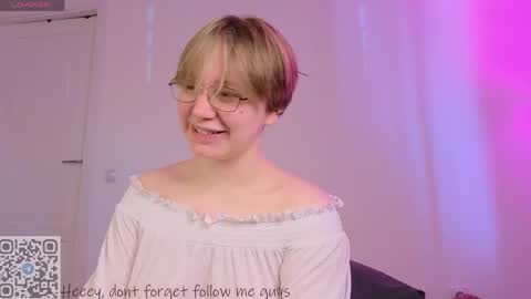 Lucia online show from May 2, 11:13 am