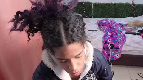 thiana_horny online show from June 27, 1:17 pm