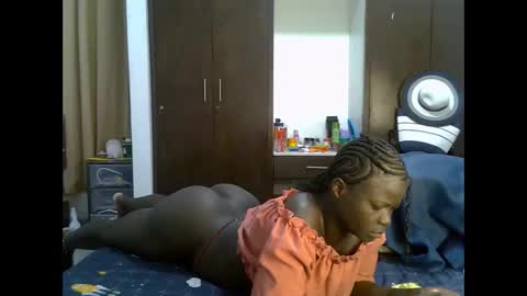 Snapshot of thickassvillageebony chatting on September 21, 10:19 pm thickassvillageebony online show from September 21, 10:19 pm
