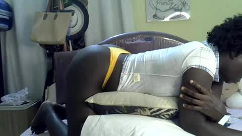 thickassvillageebony online show from June 16, 9:21 am
