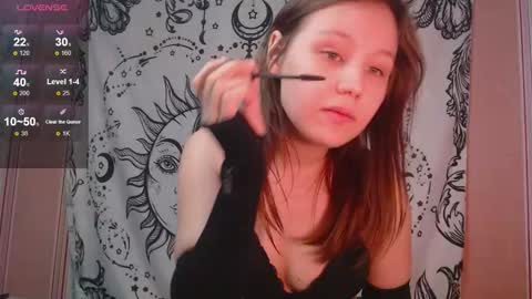 Snapshot of thighswithspikes chatting on October 22, 7:57 am Melisa online show from October 22, 7:57 am