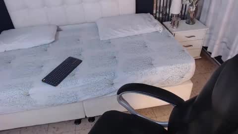 LIA online show from December 22, 2:09 pm