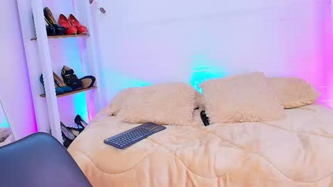 Tifanny Nails  online show from July 12, 4:52 pm