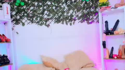 Tifanny Nails  online show from July 2, 8:48 pm