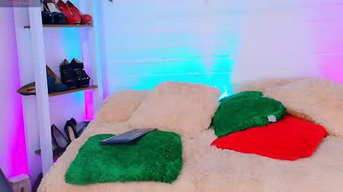 Tifanny Nails  online show from June 25, 6:31 pm