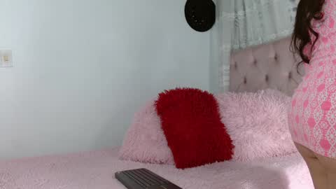 Snapshot of tifanny_squirt chatting on January 15, 1:34 am Tifanny online show from January 15, 1:34 am