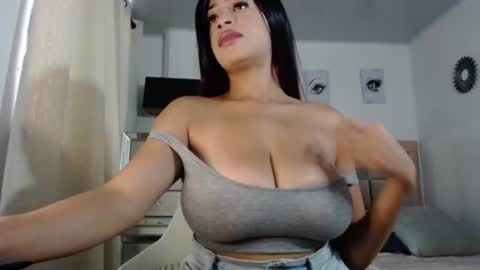 tifannyss online show from June 26, 3:57 pm